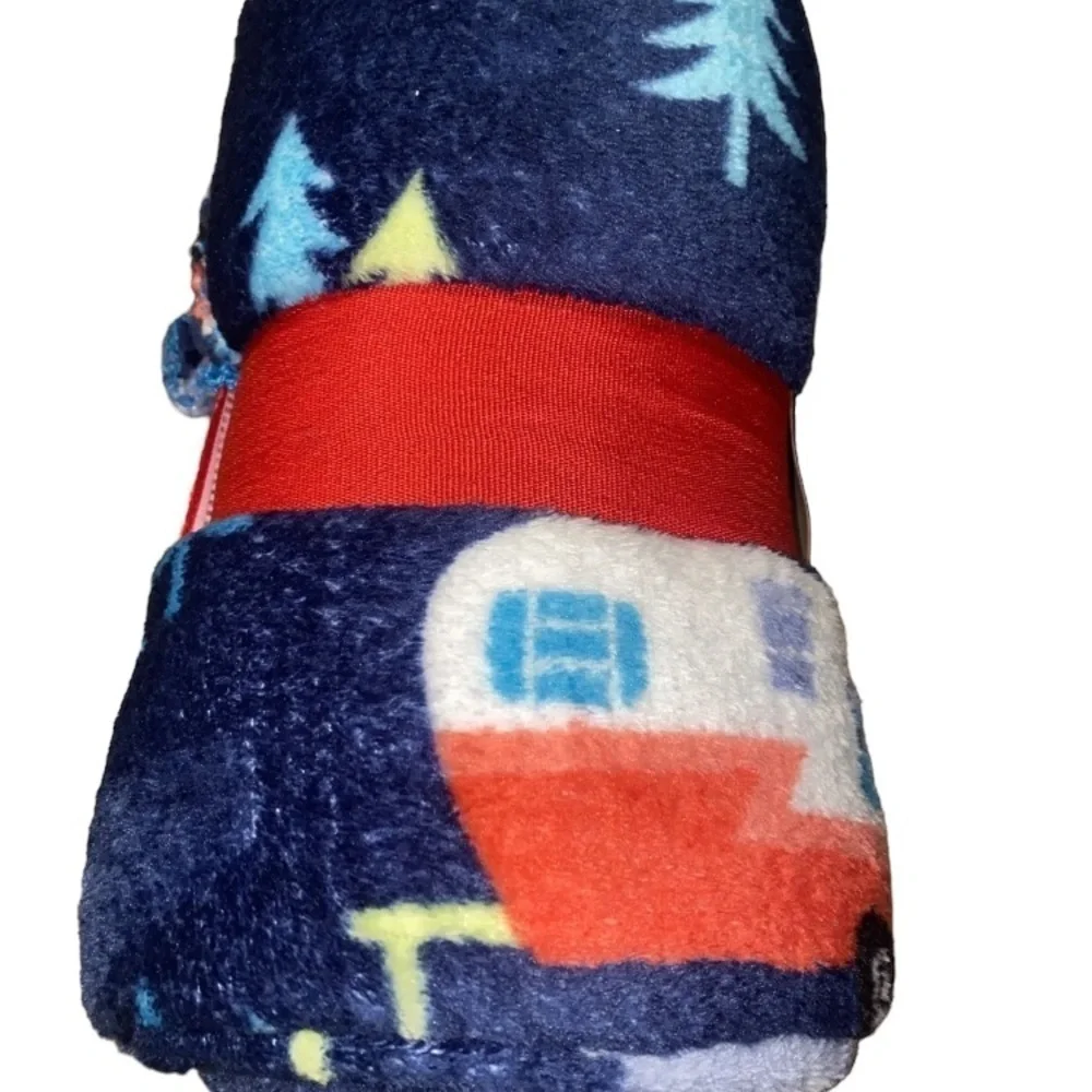 Holiday Time Super Soft Plush Throw Blanket Camper & Bear Design Christmas Gift